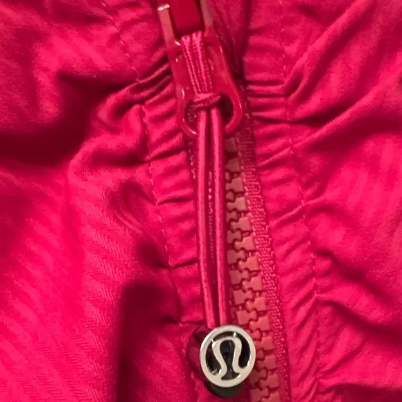 Lululemon “In Flux” Hooded Jacket - Red - Picture 4 of 9